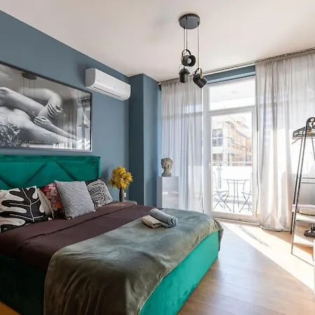 Apartment Boras Near Artificial Tirana